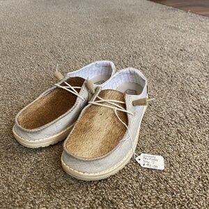 Cowhide Hey Dudes women Wendy size 7
